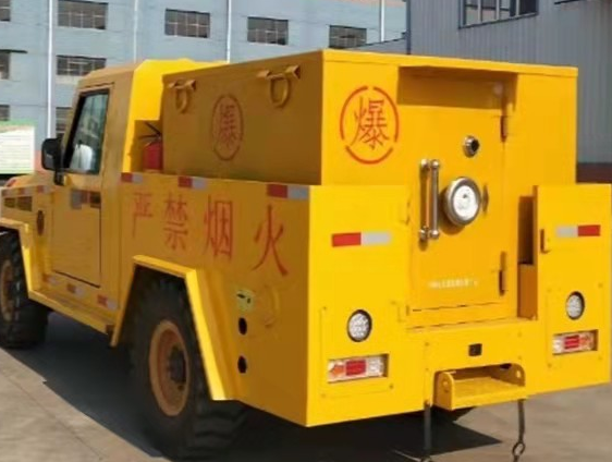 大丰凯龙爆破器材运输车：保障爆破任务的安全运行